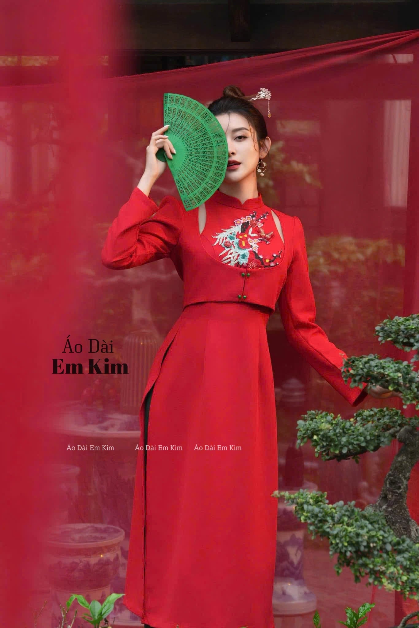 Sleeves Ao Dai YemCach Tan|Red flowers New Year| Pre-made Vietnamese Dress for Lunar New Year Ao Dai Viet Nam|Ao Dai Cach Tan with Pants T09