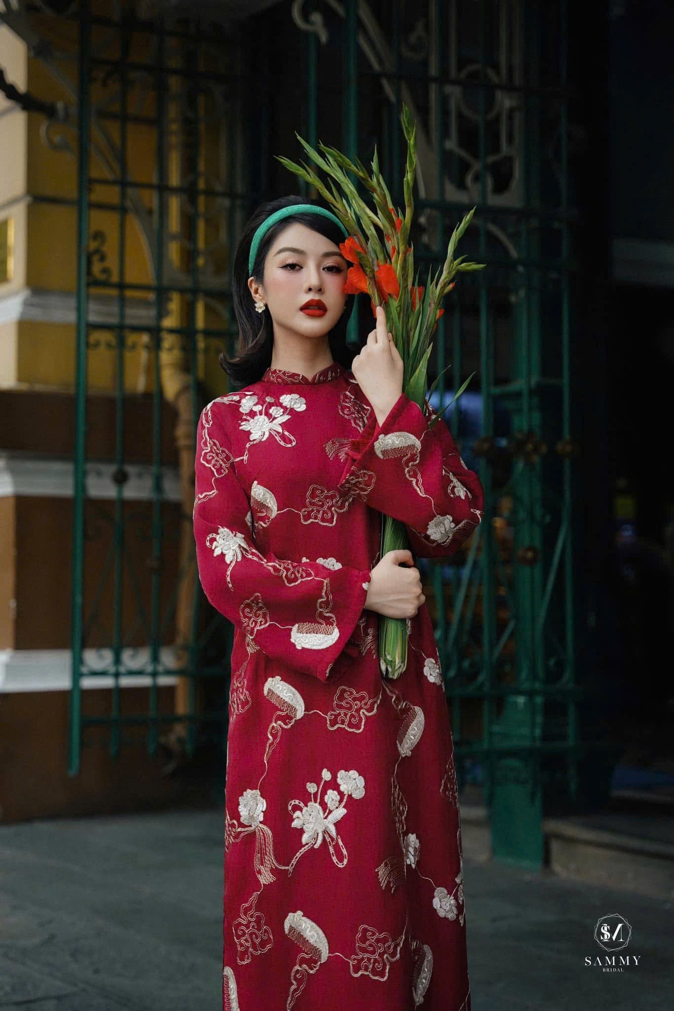 Red Silk Ao Dai| Pre-made Vietnamese Dress for Lunar New Year Ao Dai Viet Nam|Ao Dai Cach Tan with Pants U4