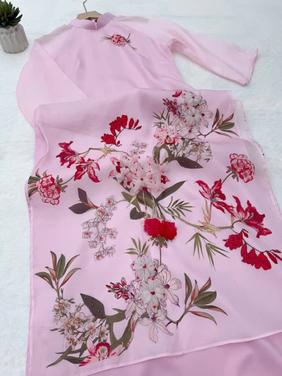 Silk modern flower ao dai | Pre-made Vietnamese Dress for Lunar New Year Ao Dai Viet Nam|Ao Dai Cach Tan with Pants S10