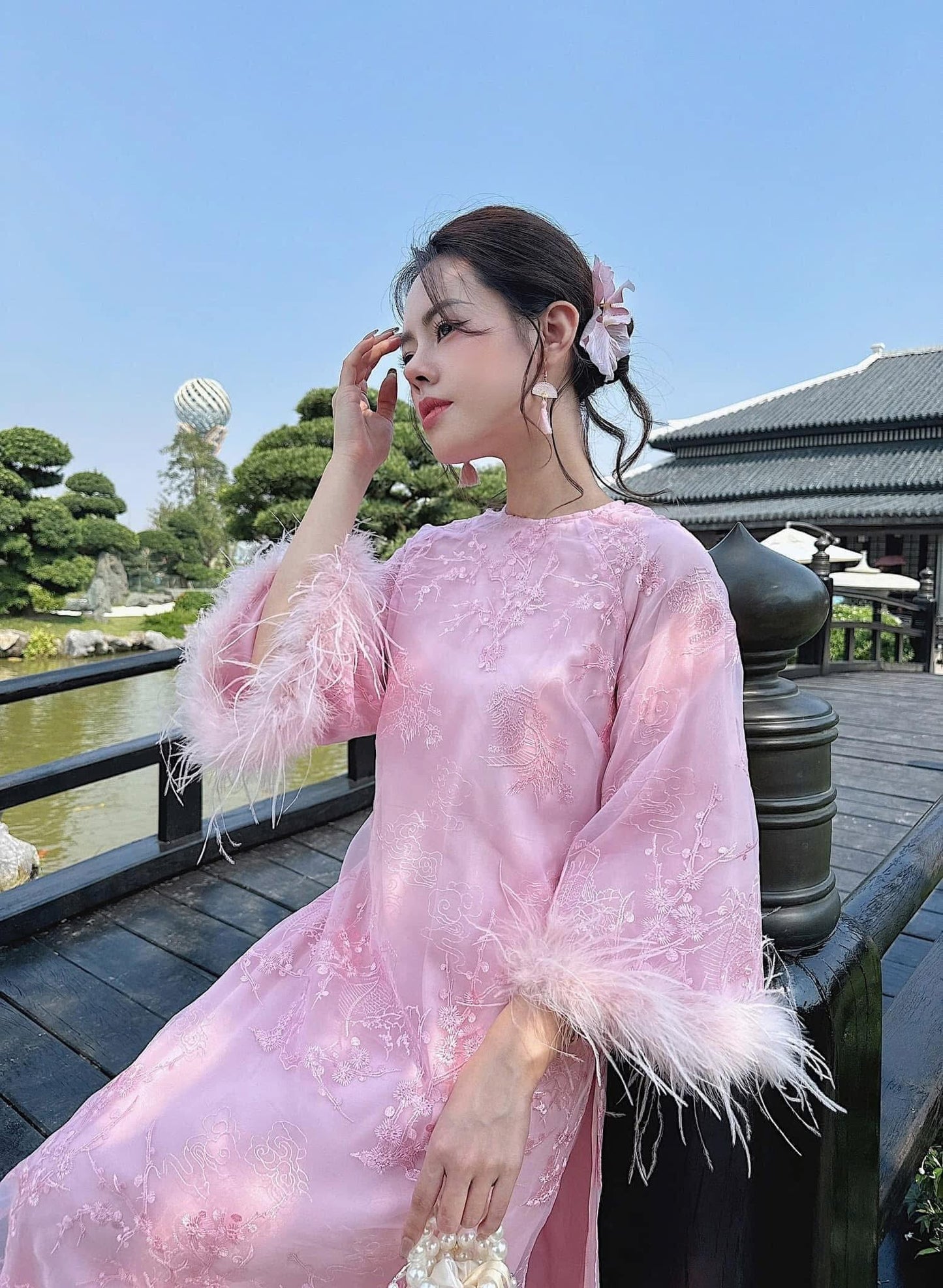 Linn Long hong | Pre-made Vietnamese Dress for Lunar New Year Ao Dai Viet Nam|Ao Dai Cach Tan with Pants S14