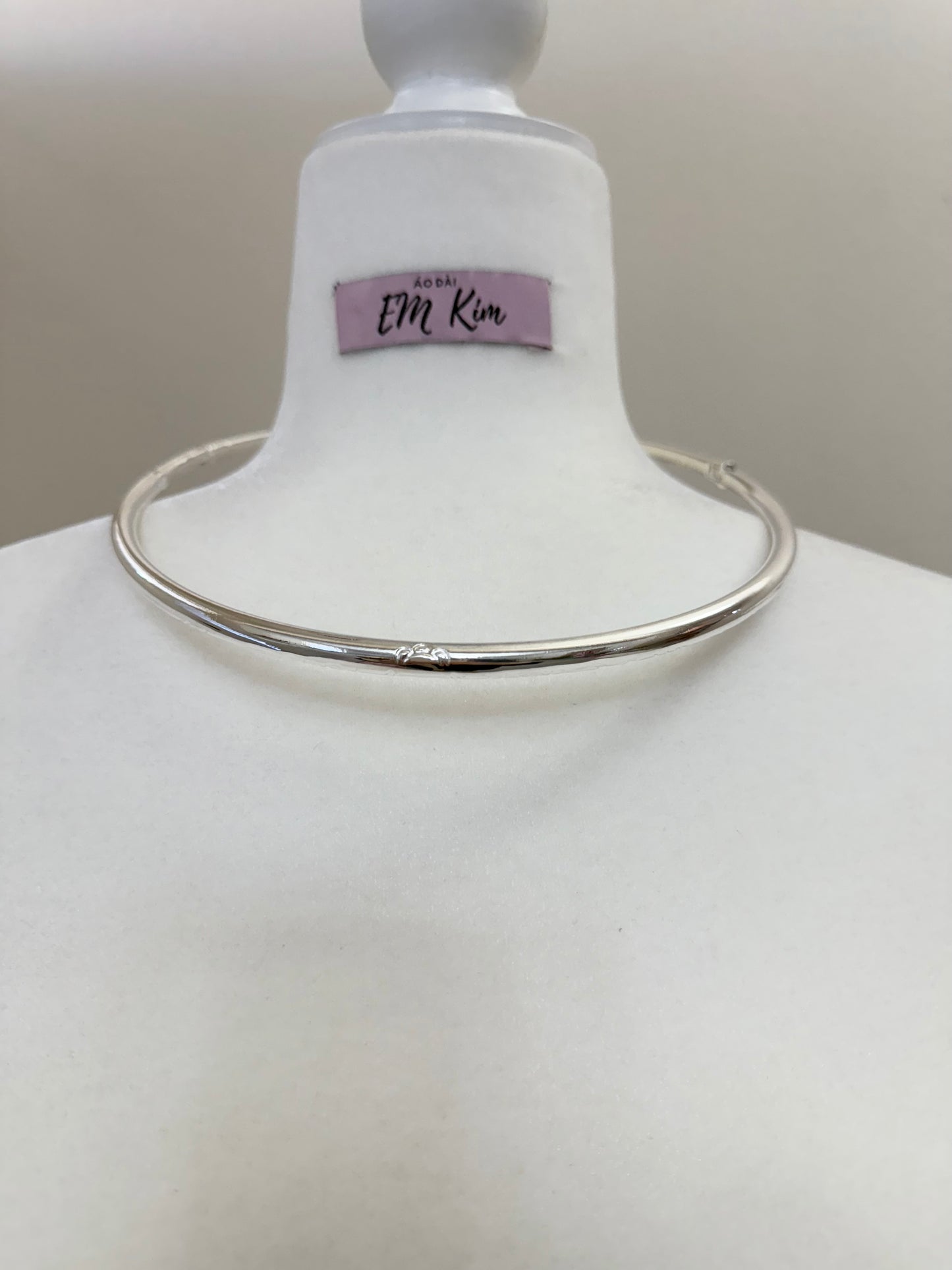 Silver necklace |Modern Ao Dai/ Ao Dai for women/ Ao Dai Viet Nam| Lunar New Year|A9