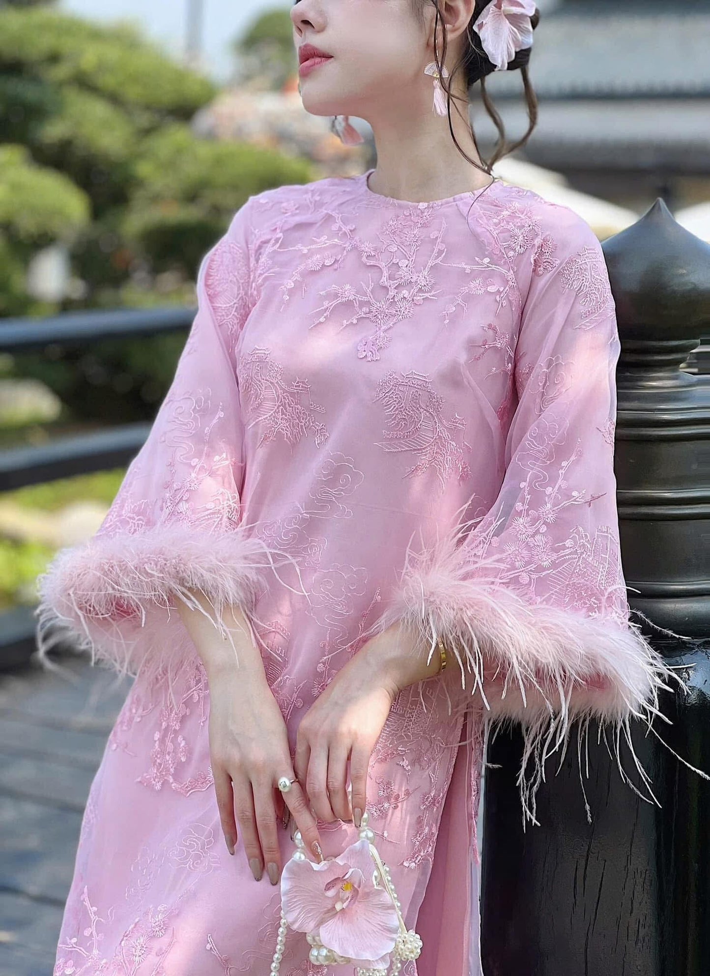 Linn Long hong | Pre-made Vietnamese Dress for Lunar New Year Ao Dai Viet Nam|Ao Dai Cach Tan with Pants S14