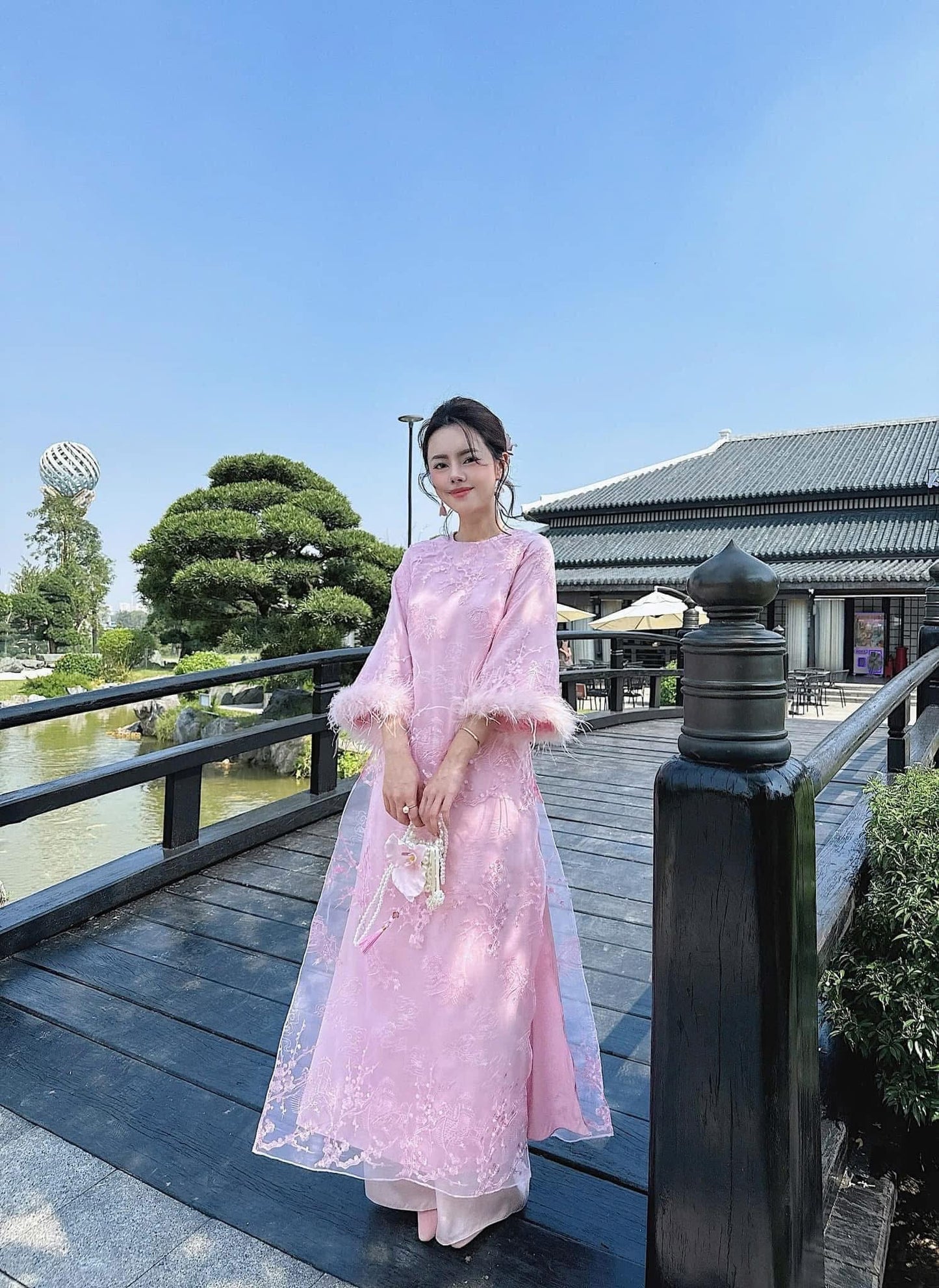Linn Long hong | Pre-made Vietnamese Dress for Lunar New Year Ao Dai Viet Nam|Ao Dai Cach Tan with Pants S14