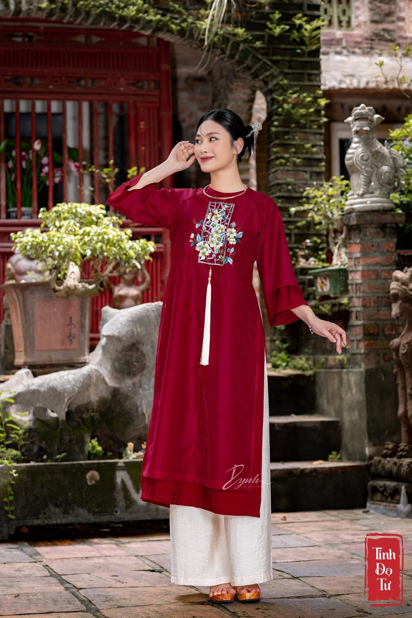 Ao Dai embroidery Bright Red