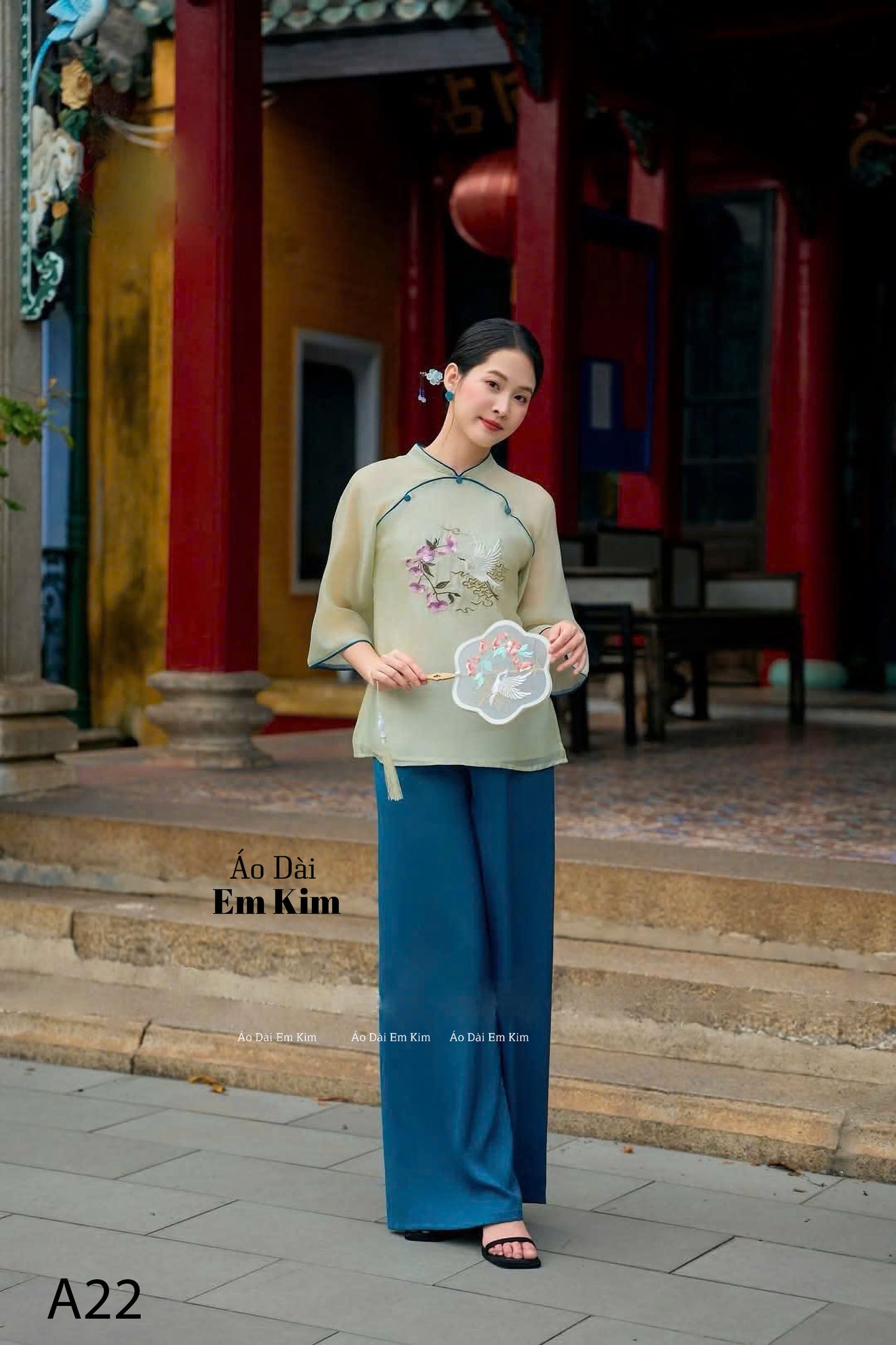 Di Chua Set | Pre-made Vietnamese Dress for Lunar New Year Ao Dai Viet Nam|Ao Dai Cach Tan with Pants A22