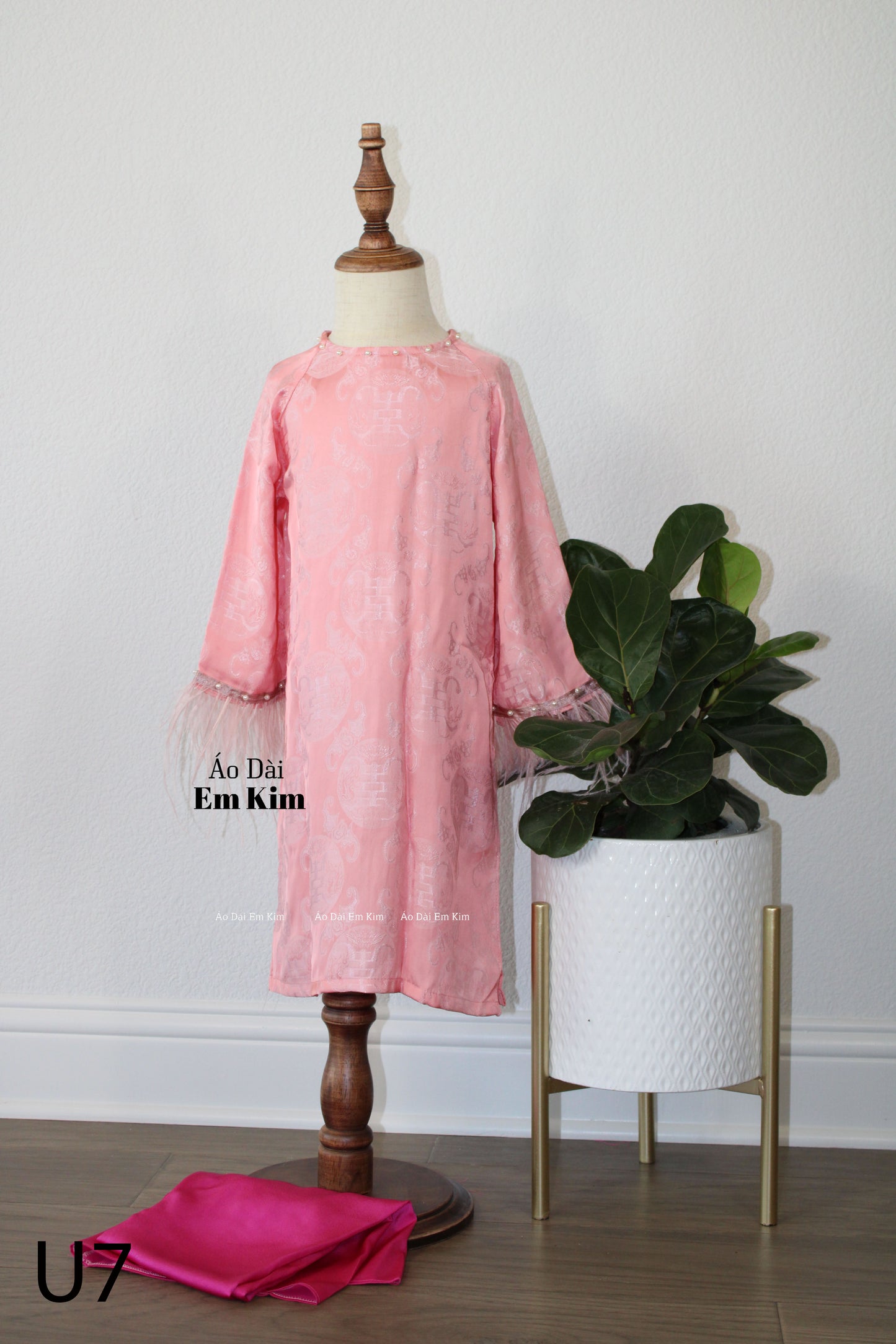 Gấm Áo Dài Pink for Girls | U7
