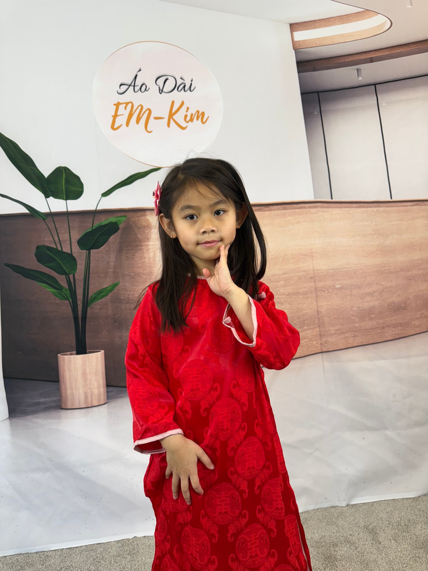 Gấm Áo Dài  Red for Girls | U10