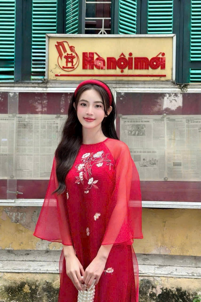 Red Ao Dai tơ đinh hoa|Red flowers New Year| Pre-made Vietnamese Dress for Lunar New Year Ao Dai Viet Nam|Ao Dai Cach Tan with Pants S08