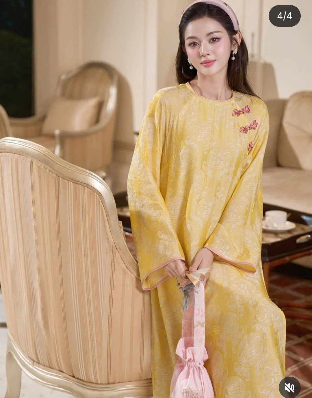 Gấm Yellow Ao Dài Cách Tân B41