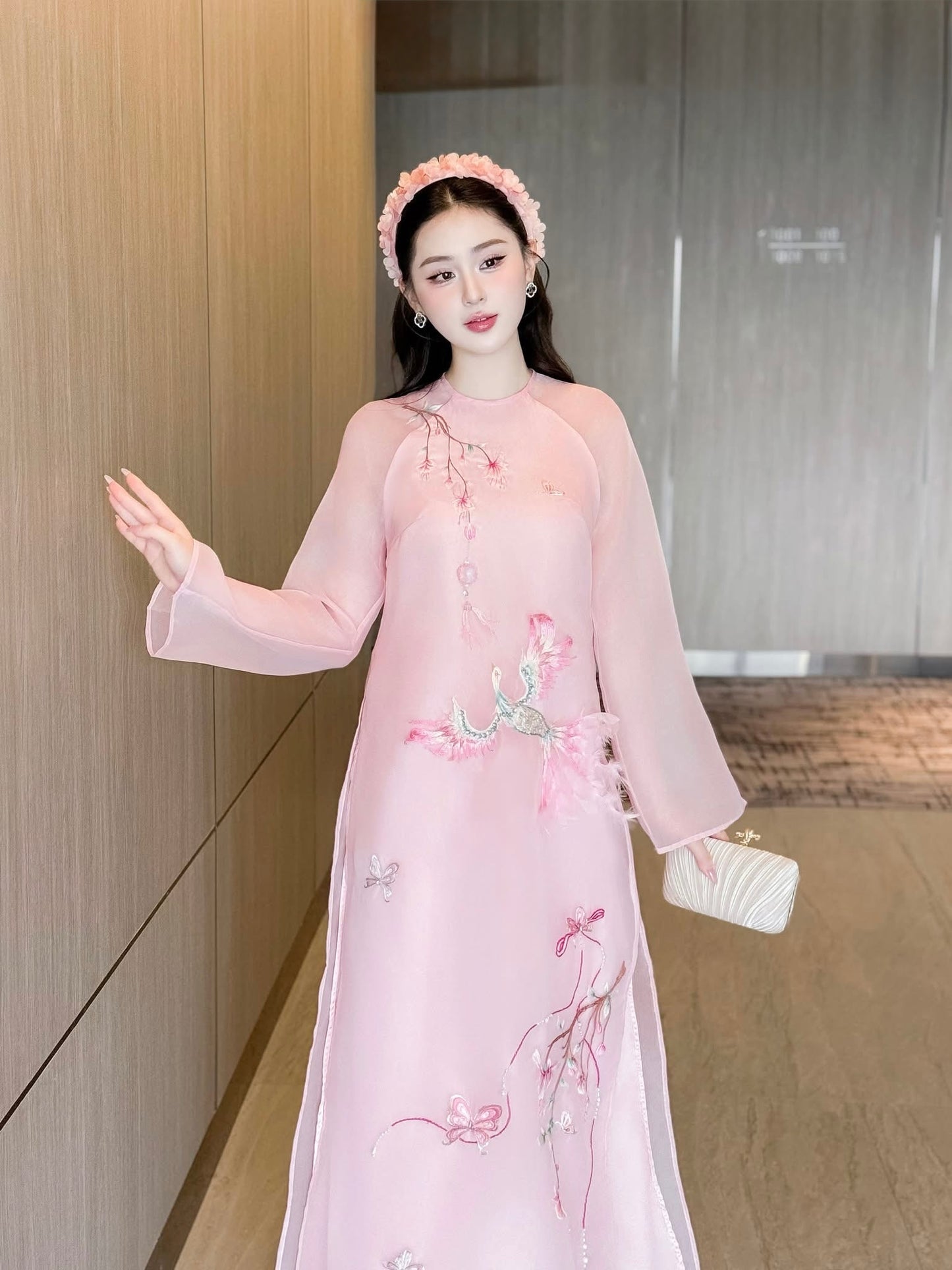 Pink modern Ao Dai cach tan | Pre-made Vietnamese Dress for Lunar New Year Ao Dai Viet Nam|Ao Dai Cach Tan with Pants S03