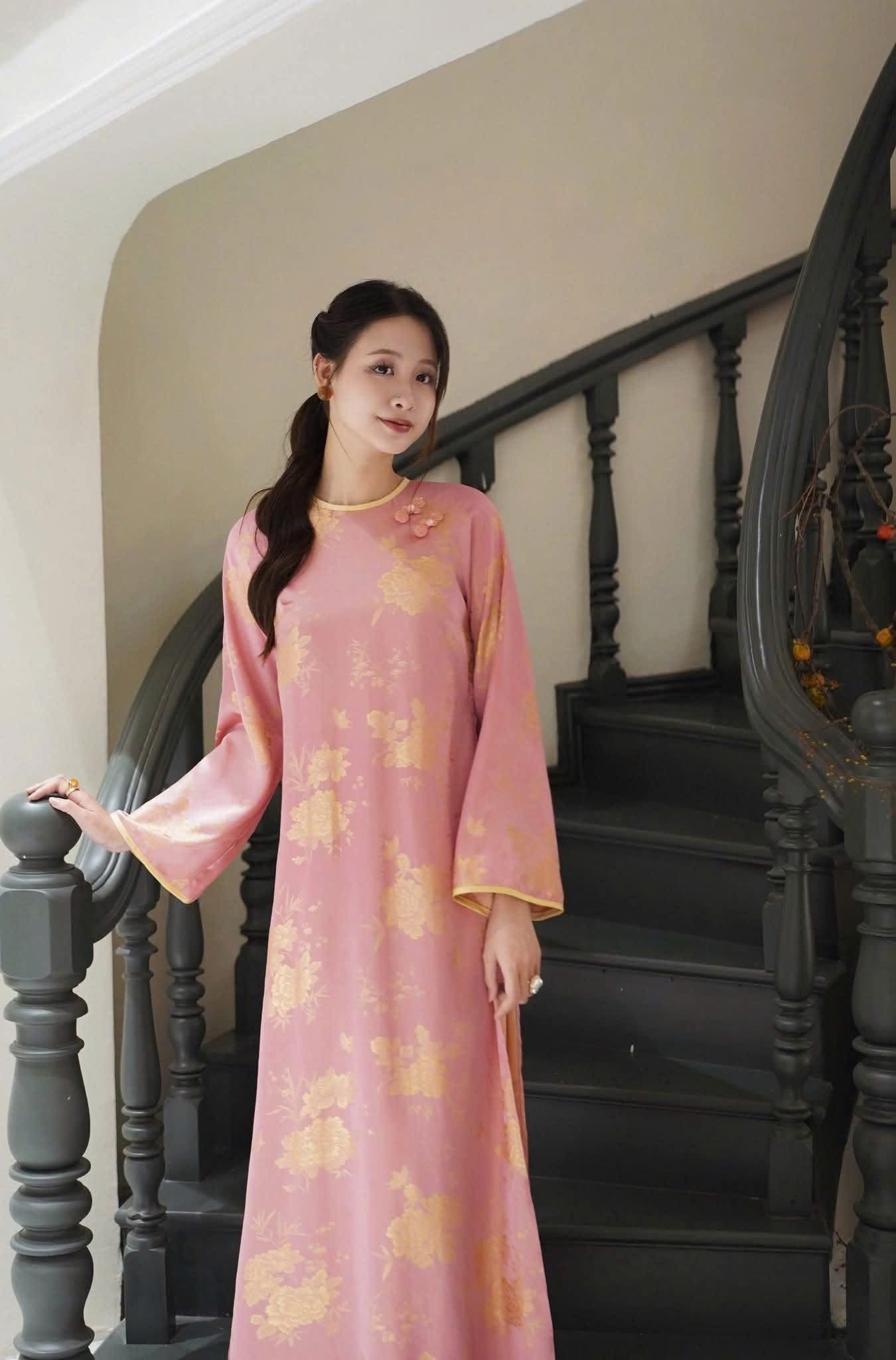 Gấm Pink form xuông Ao Dài Cách Tân B52