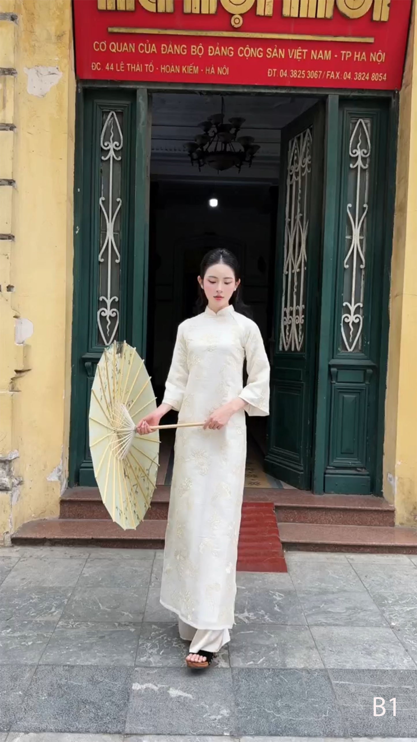 Cream embroidery Carla Ao Dai B1