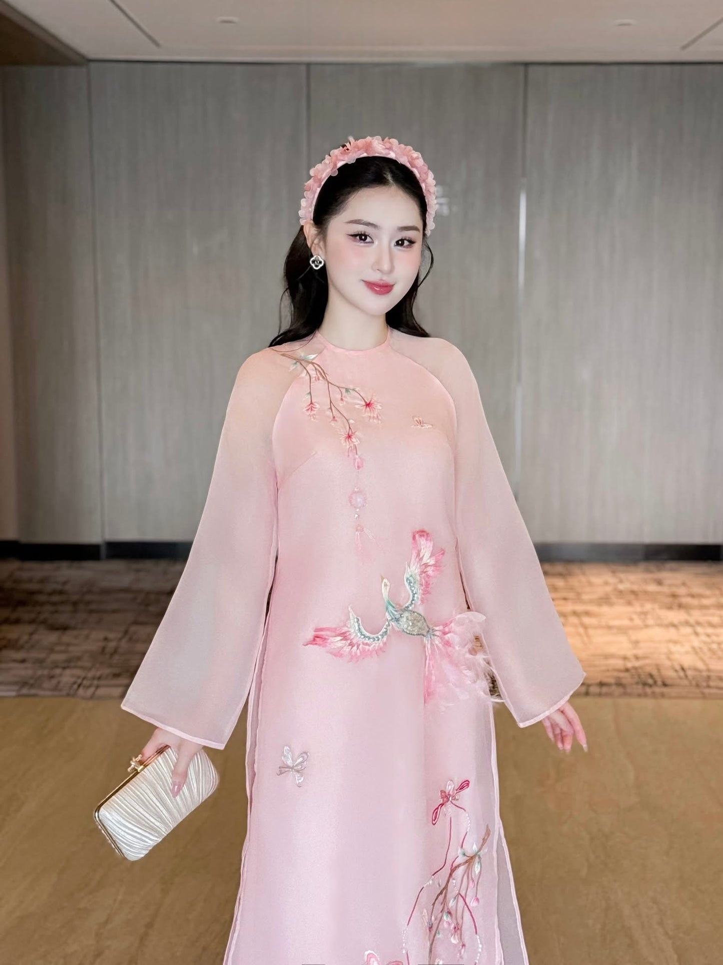 Pink modern Ao Dai cach tan | Pre-made Vietnamese Dress for Lunar New Year Ao Dai Viet Nam|Ao Dai Cach Tan with Pants S03