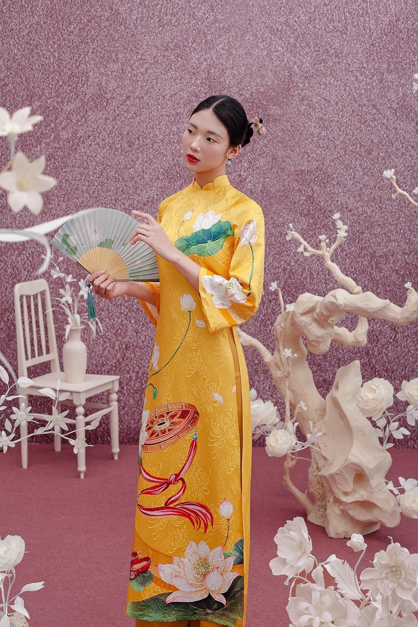 Ha Cuc Vang rua Primy flowers Ao Dai| Pre-made Vietnamese Dress for Lunar New Year Ao Dai Viet Nam|Ao Dai Cach Tan with Pants Q25