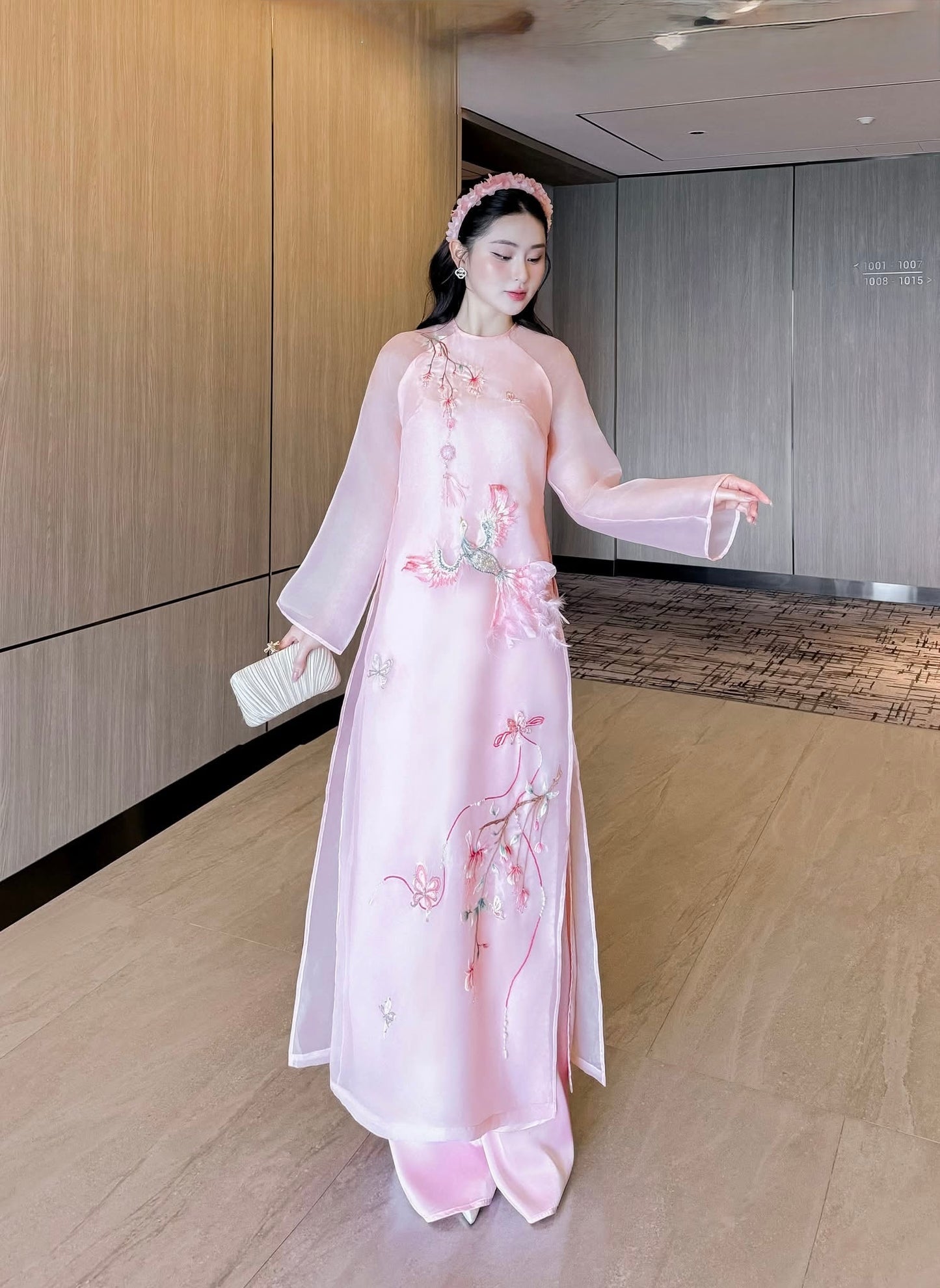 Pink modern Ao Dai cach tan | Pre-made Vietnamese Dress for Lunar New Year Ao Dai Viet Nam|Ao Dai Cach Tan with Pants S03