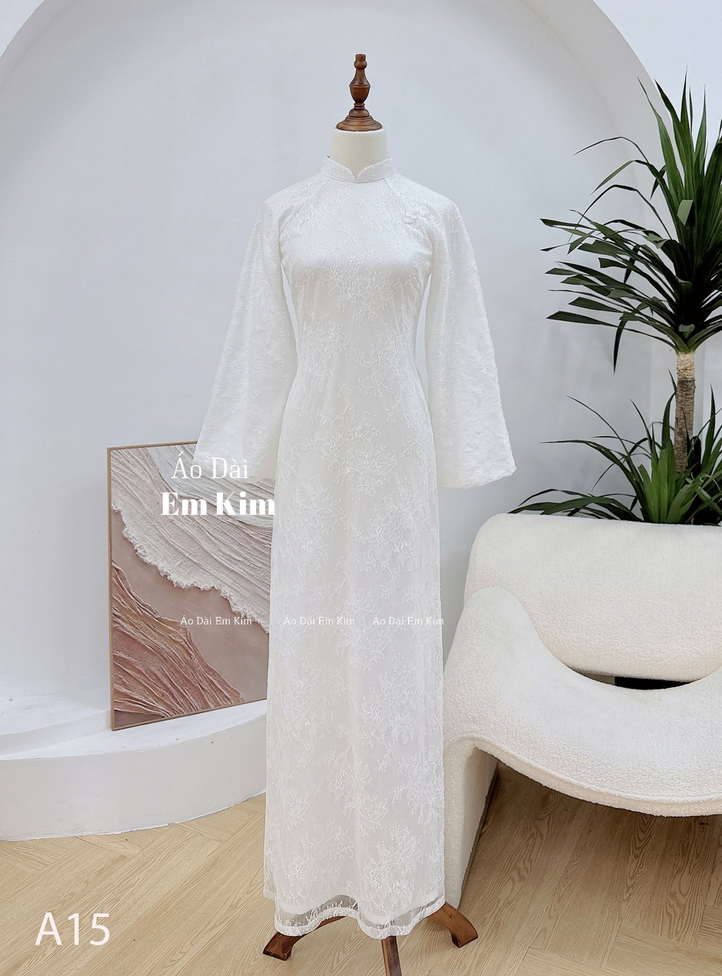 White lace loose form ao dai A15