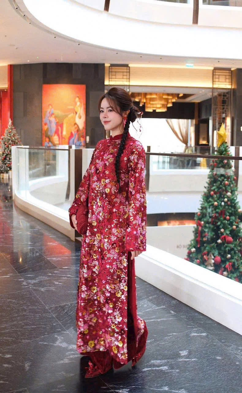 KIM SA RED dâu Ao Dài Cách Tân B46