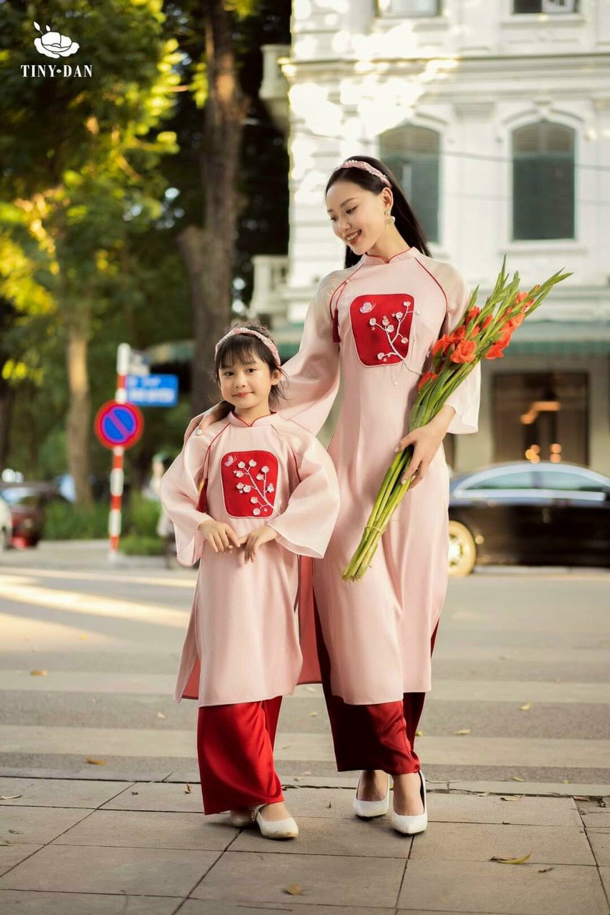 Red Embroidery matching Ao Dai, GD05