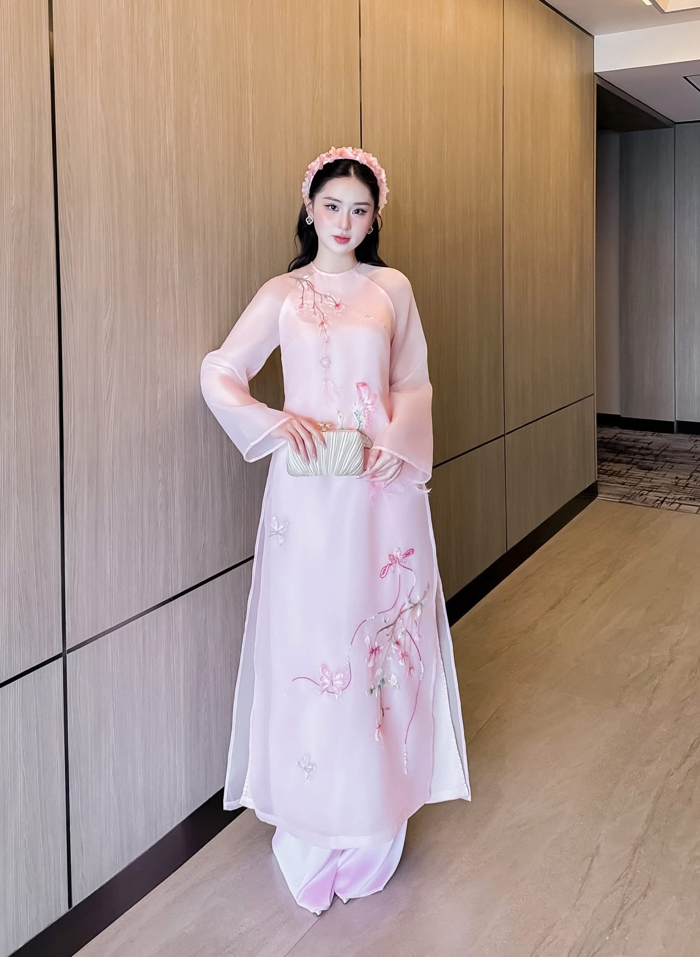 Pink modern Ao Dai cach tan | Pre-made Vietnamese Dress for Lunar New Year Ao Dai Viet Nam|Ao Dai Cach Tan with Pants S03