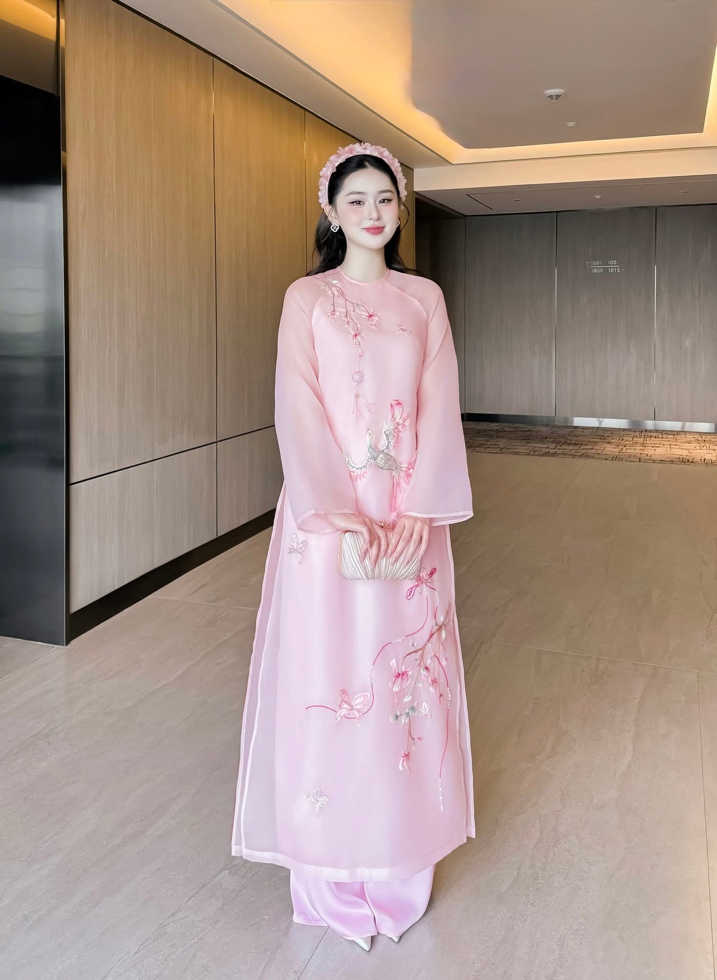 Pink modern Ao Dai cach tan | Pre-made Vietnamese Dress for Lunar New Year Ao Dai Viet Nam|Ao Dai Cach Tan with Pants S03