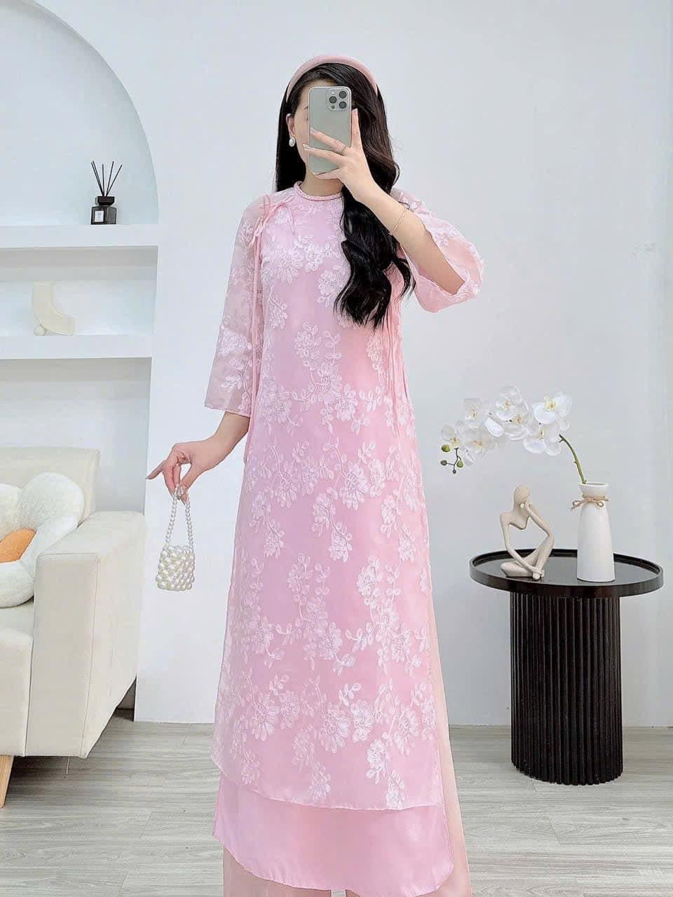 Light pink lace plain Ao Dai Cach tan| Pre-made Vietnamese Dress for Lunar New Year|Ao Dai Cach Tan with Pants M01