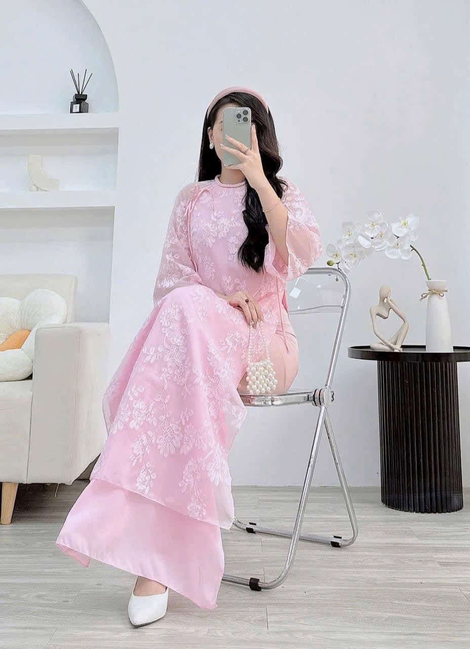 Light pink lace plain Ao Dai Cach tan| Pre-made Vietnamese Dress for Lunar New Year|Ao Dai Cach Tan with Pants M01