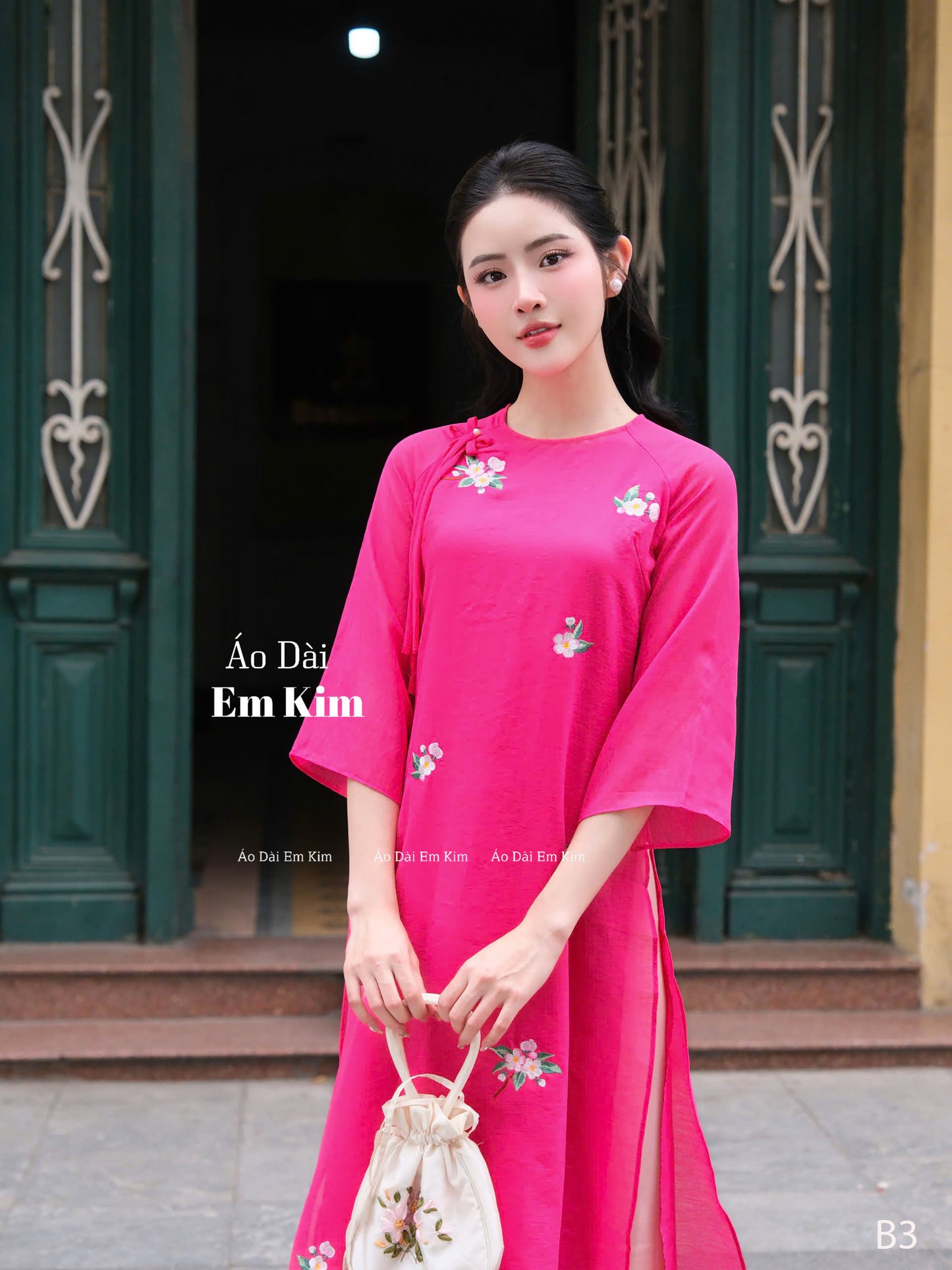 Ao Dai Cach Tan Pink Embroidery with pants |B3