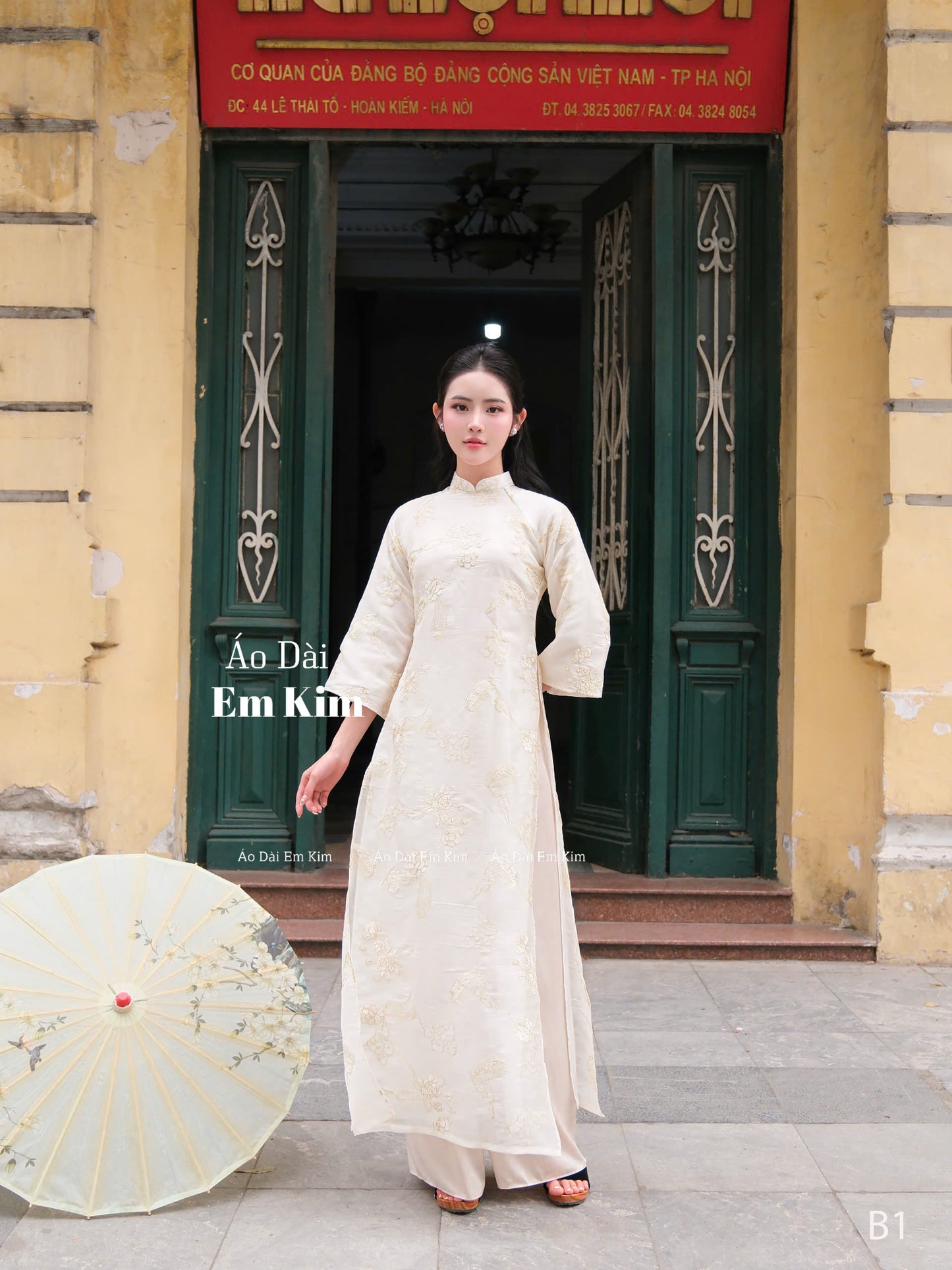 Cream embroidery Carla Ao Dai B1