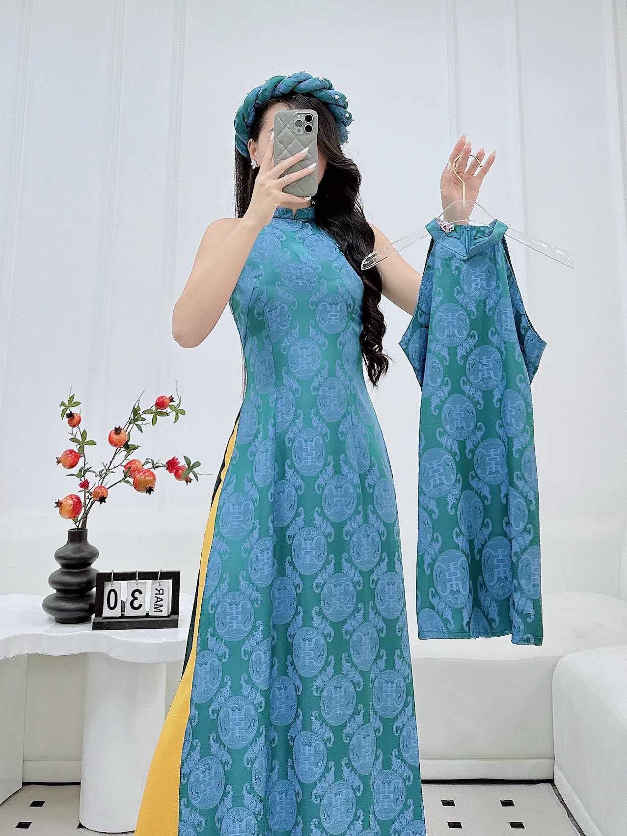 Blue Sleeveles Ao Dai gấm , Pre-made Modernized Vietnamese Ao Dai, Ao Dai Lunar New Year/Matching Ao Dai Tet|GD58