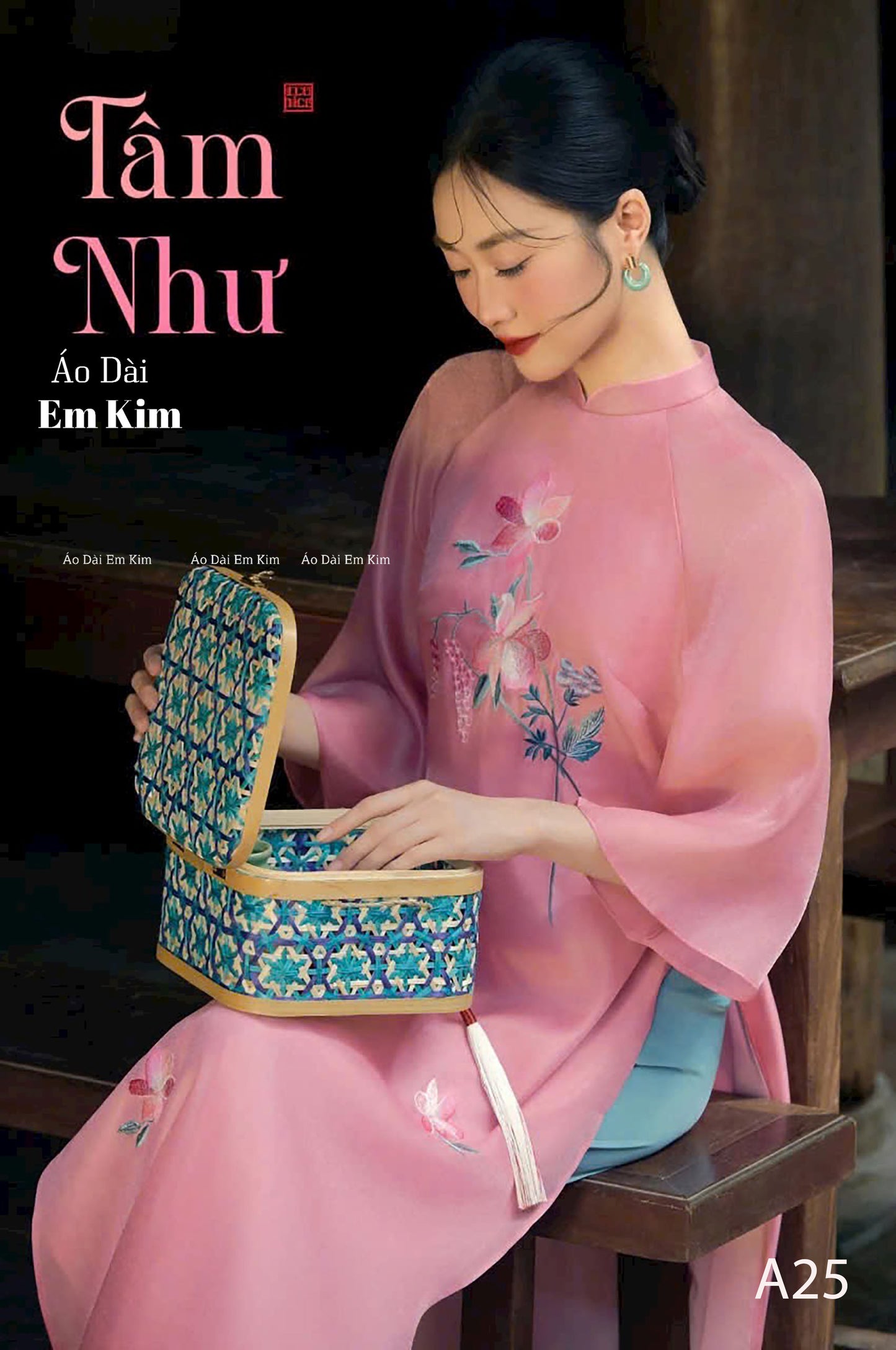 Pink embroidery ao dai modern A25