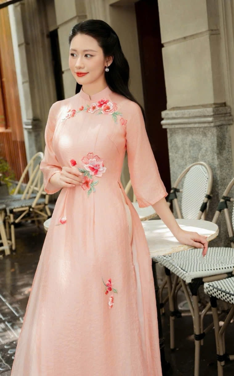 Ao Dai Cam Thêu Đính Kết Q10