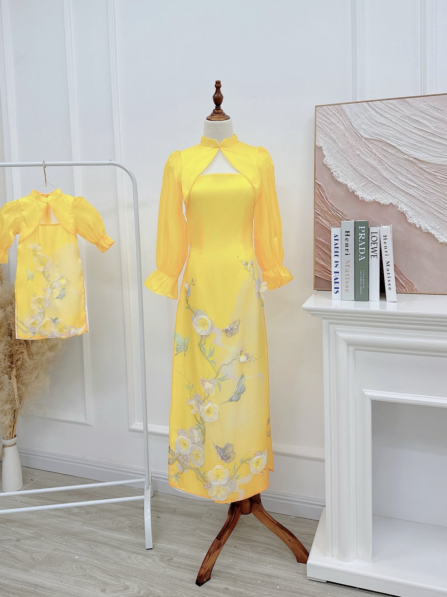 Vàng  Mommy and me matching ao dai set for women and girl| Ao Dai Me va Be modern silk organza| | Lunar New Year| MB58