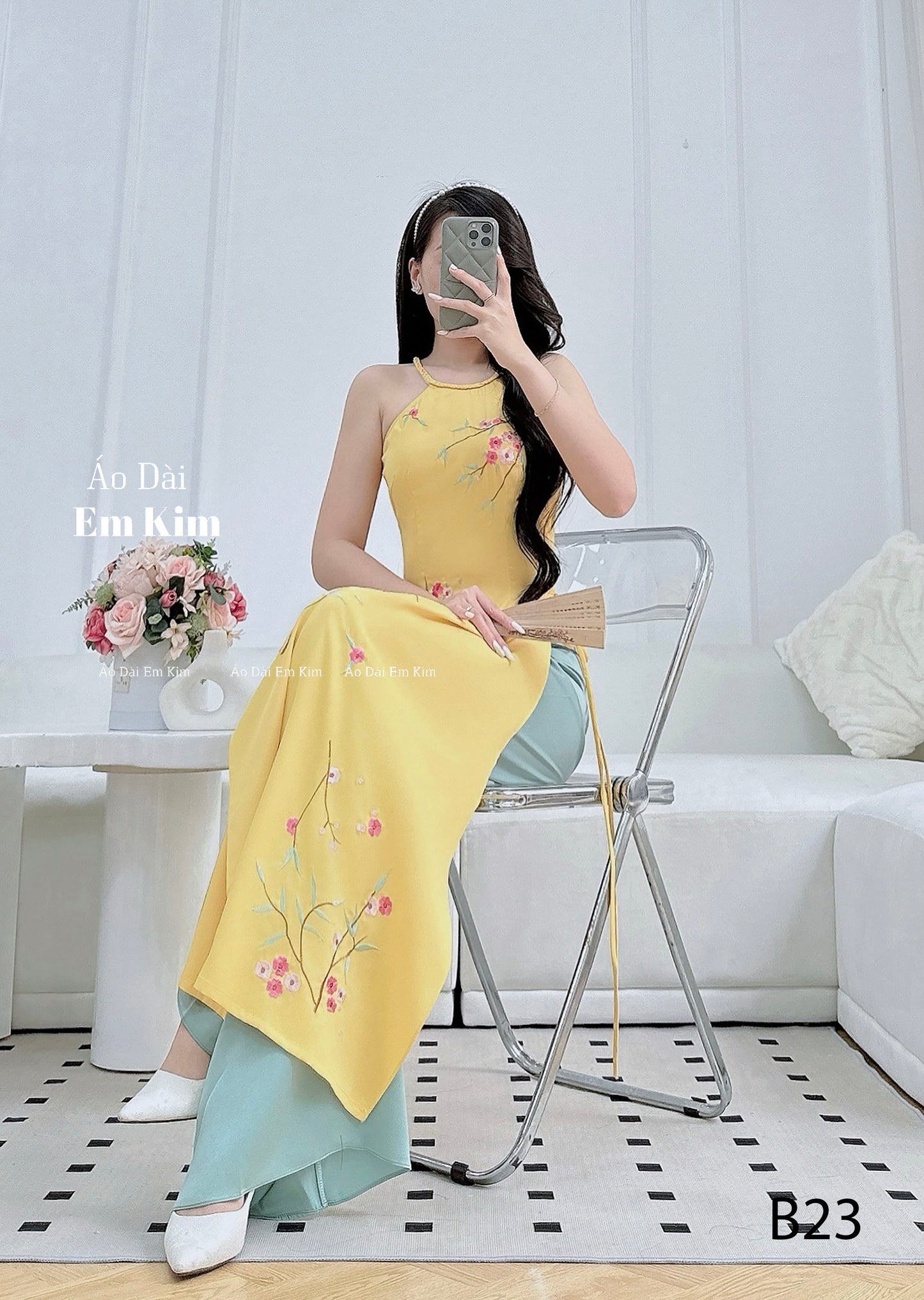 sleeveless embroidry yellow flower Ao Dai |B23