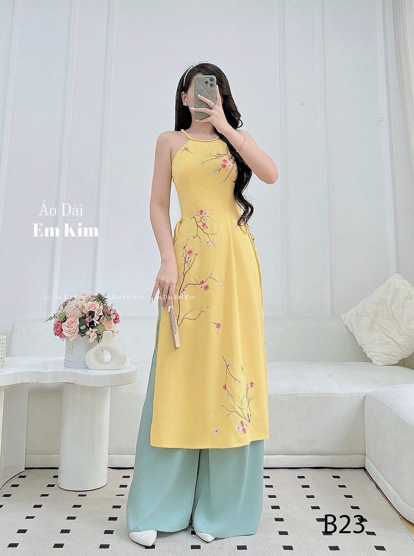sleeveless embroidry yellow flower Ao Dai |B23