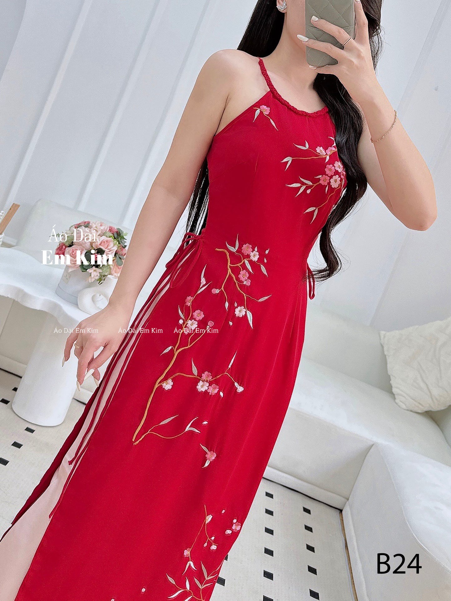 Sleeveless red embroidery Ao Dai Cach Tan |B24