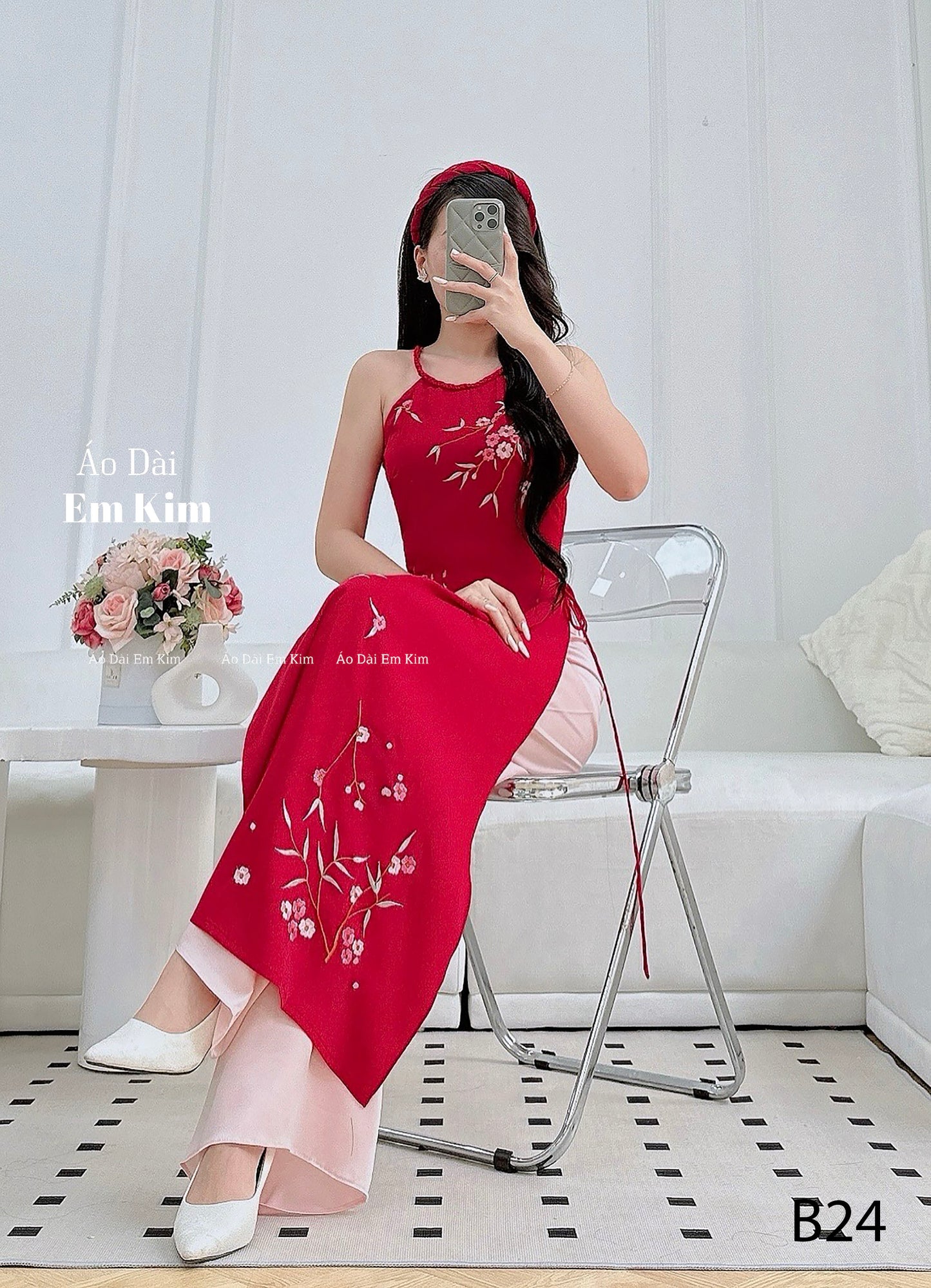 Sleeveless red embroidery Ao Dai Cach Tan |B24
