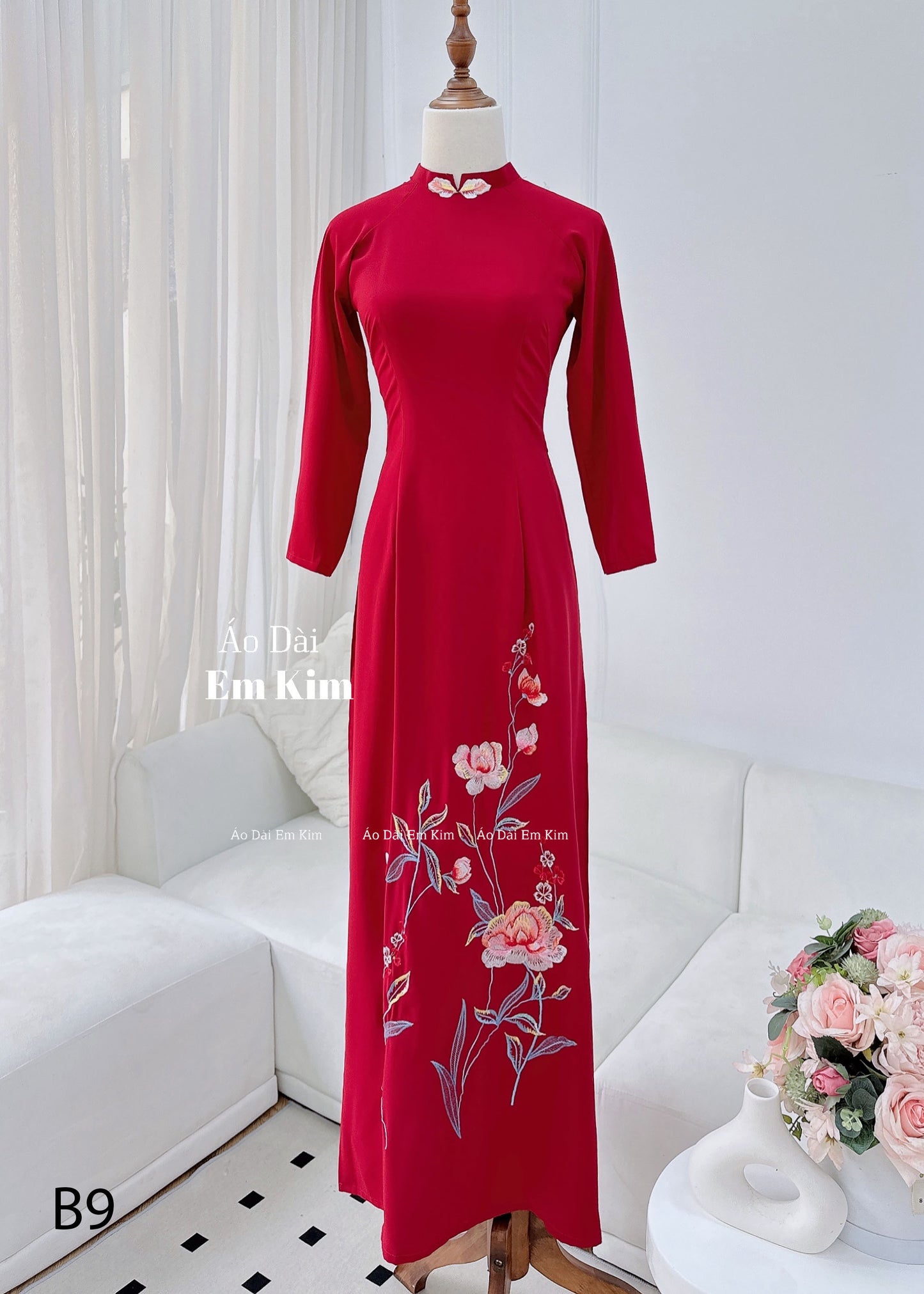 Embroidery flowers Red Ao Dai B9
