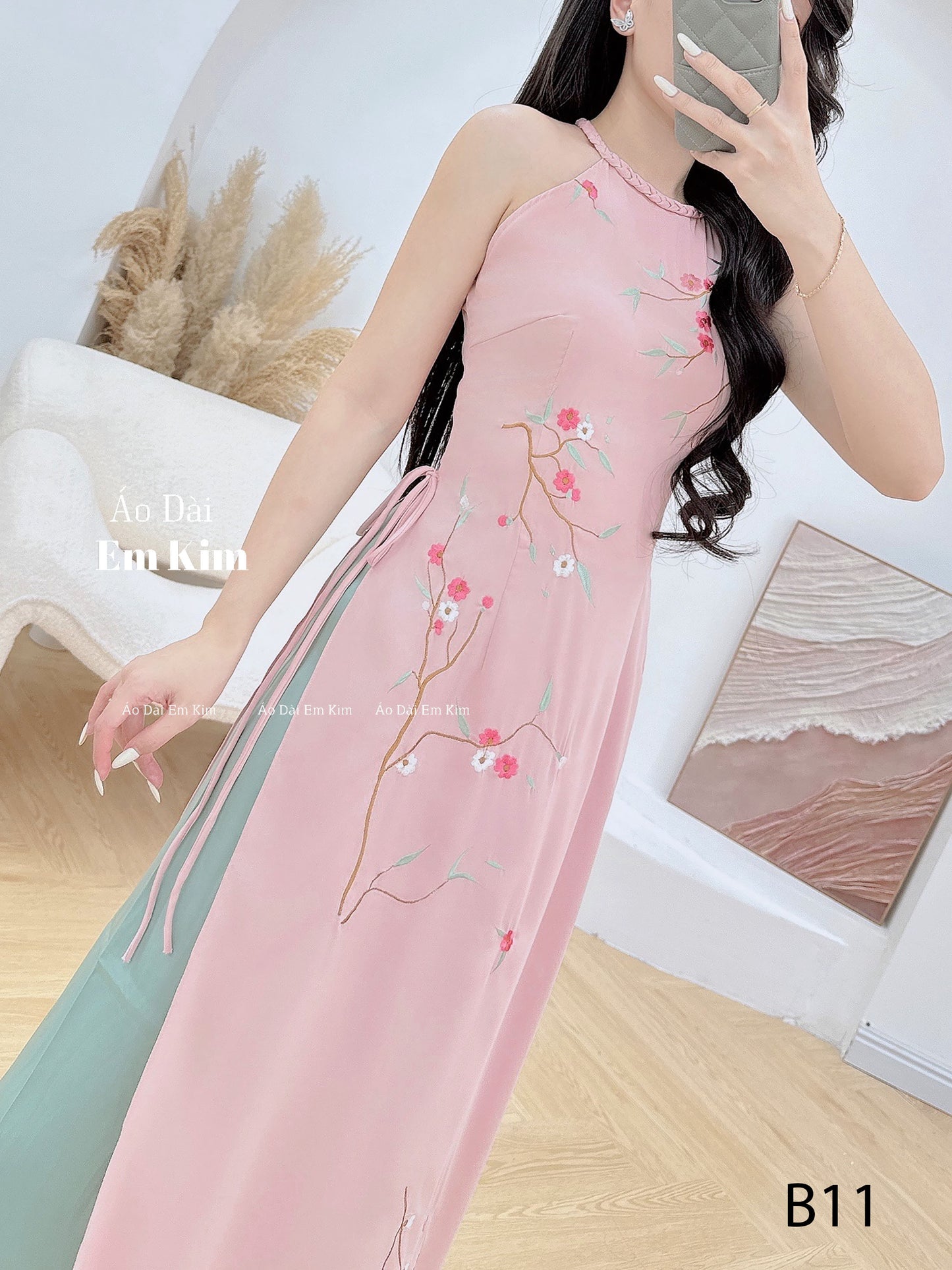 Sleeveless Ao Dai lua theu |B11