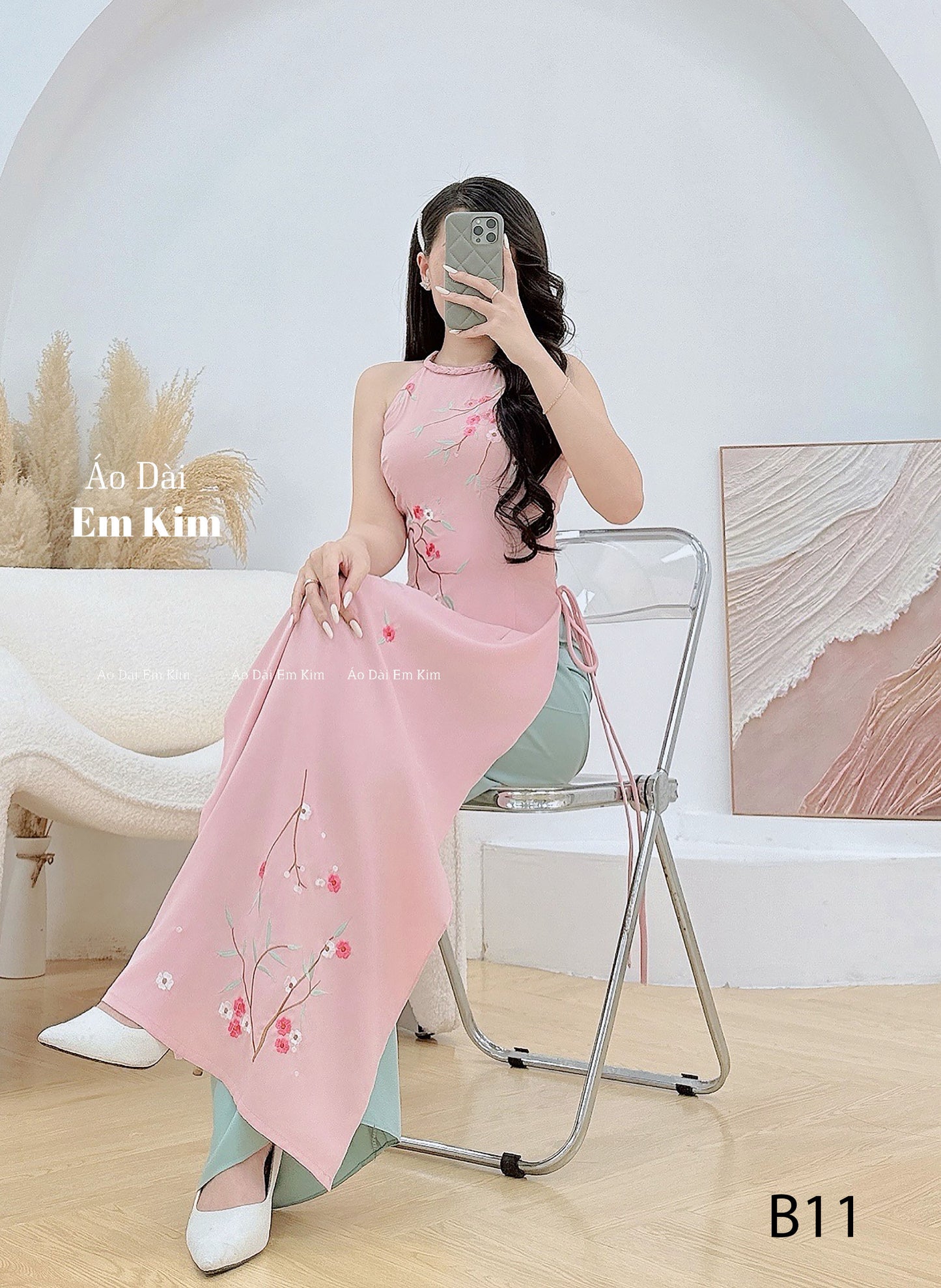 Sleeveless Ao Dai lua theu |B11