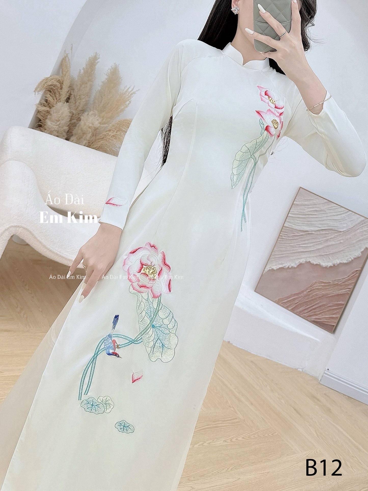 Sen trang  Ao Dai Theu B12