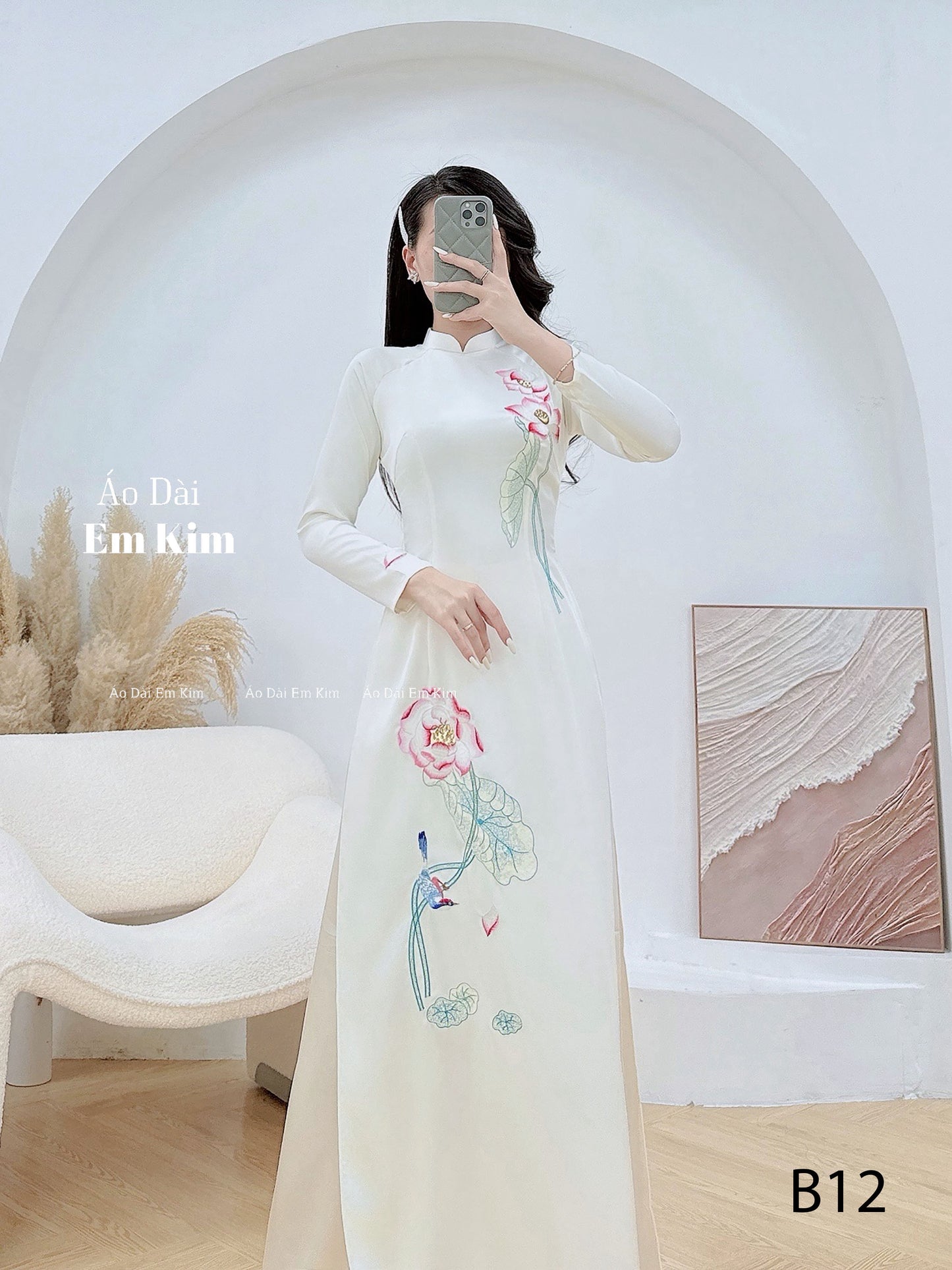 Sen trang  Ao Dai Theu B12