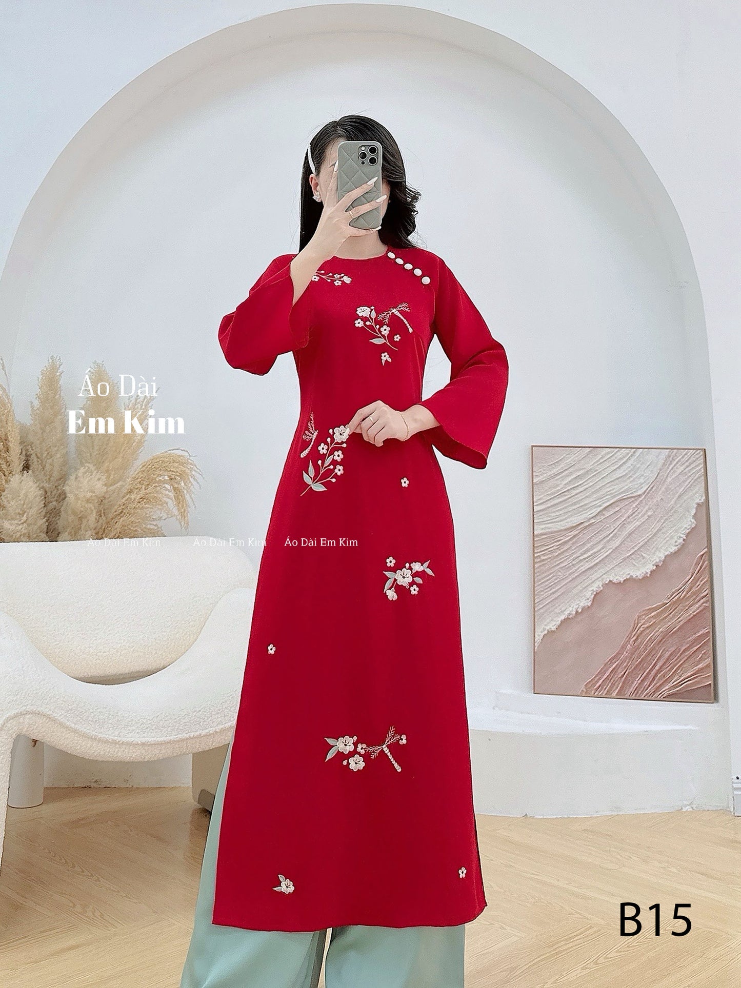 Red Embroidery Ao Dai Cach Tan |B15
