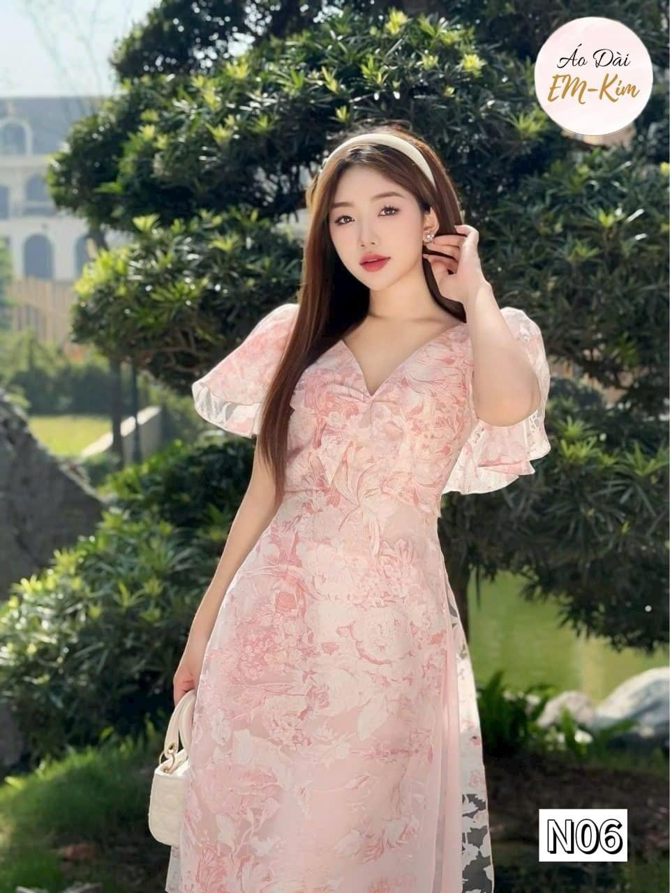 Modern Premium Silk Ao Dai with Wings Sleeve for Women - Pre-made Viet Ao Dai Em Kim Modern Premium Silk Ao Dai with Wings Sleeve for Women - Pre-made Viet Ao Dai Em Kim