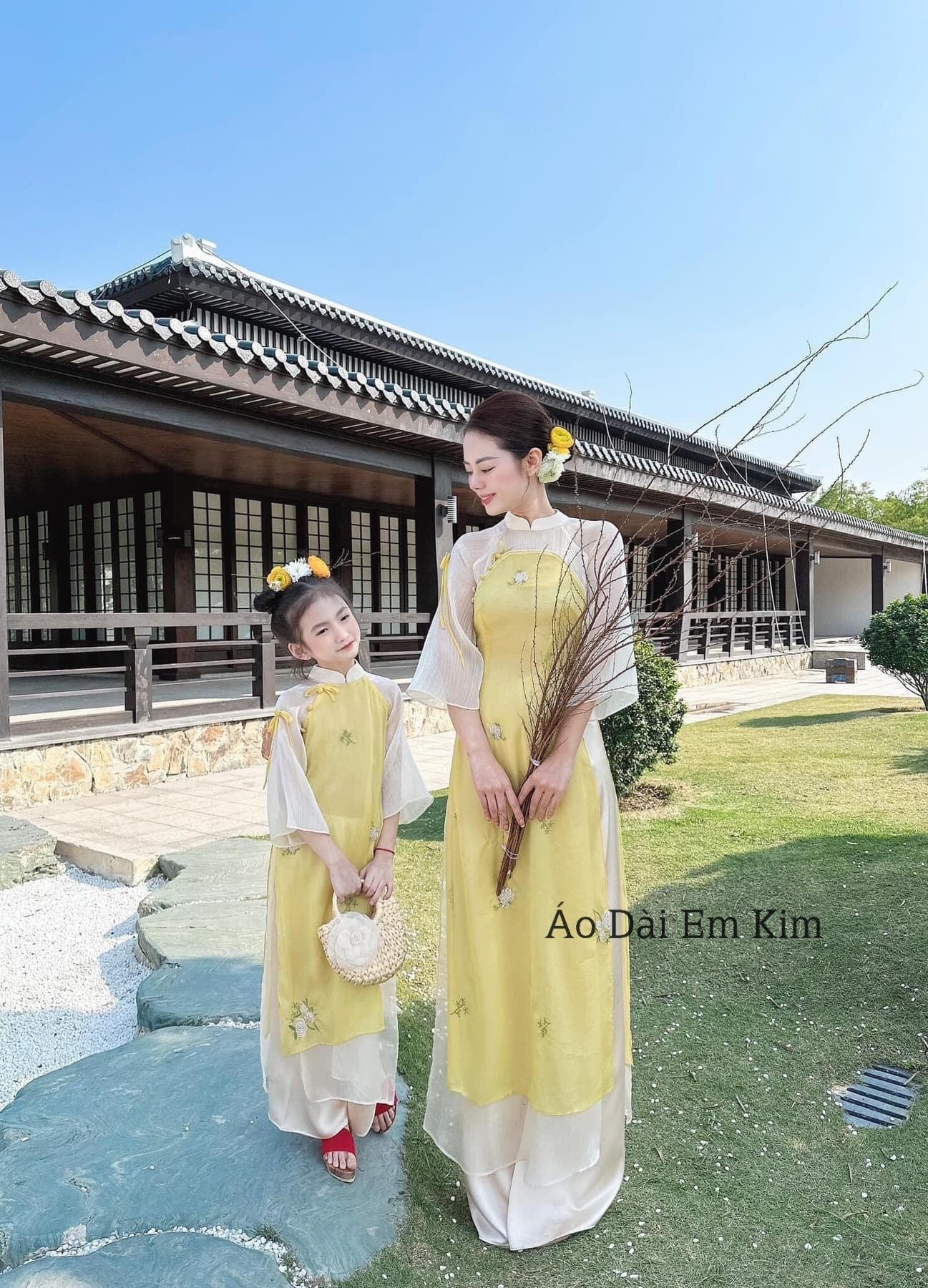 Mommy and Daughter Yellow silk Ao Dai MB15