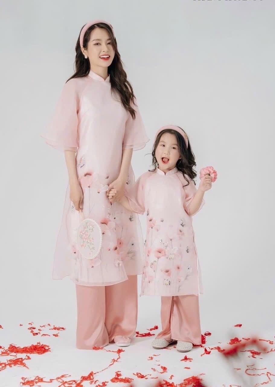 Mommy and Daughter Yellow silk Ao Dai/Pre-made Modernized Vietnamese Ao Dai|Ao Dai for Lunar New Year/Matching Ao Dai Tet |MB14